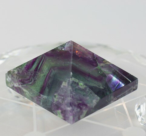 フローライト ピラミッド クラスター原石 フローライト｜フローライト 蛍石 Fluorite 【ピラミッド 金字塔 角錐 ピラミット ピラミド Pyramid クラスター Cluster 集団 クラスタ 】メンズ Men's レディース Ladies 天然石 海外直輸入価格 Power Stone レインボー ｜