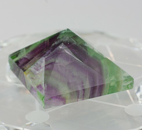 フローライト ピラミッド クラスター原石 フローライト｜フローライト 蛍石 Fluorite 【ピラミッド 金字塔 角錐 ピラミット ピラミド Pyramid クラスター Cluster 集団 クラスタ 】メンズ Men's レディース Ladies 天然石 海外直輸入価格 Power Stone レインボー ｜