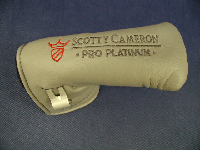 ★スコッティーキャメロン　SCOTTY CAMERON　PRO-PLATINUM RED FILL HEADCOVER日本では販売していないキャメロンパターカバー。