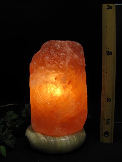 岩塩ランプ【ソルトランプ】 S-06　（ヒマラヤ岩塩仕様　台座：天然石オニキス）