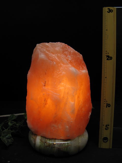 岩塩ランプ【ソルトランプ】 S-08　（ヒマラヤ岩塩仕様　台座：天然石オニキス）