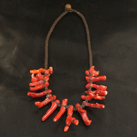【一点物】赤サンゴ 枝 ロウ引きヒモ 編込み ネックレス｜手作り【メール便対応】【中国で生命の源とされる赤サンゴを使ったネックレス】