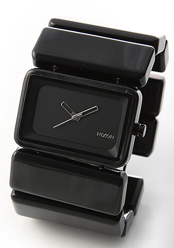ニクソン NIXON 腕時計 THE VEGA （ベガ） ブラック・ホワイトマーブル A726-637