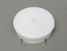 アイリスオーヤマ 乾電池式LED屋内センサーライト マルチタイプ ホワイト(代引き不可)...:rcmdva:10147662