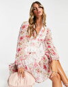 ヴィラ レディース ワンピース トップス Vila v neck mini dress with lace detail in rose floral print Cloud dancer aop