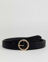 エイソス メンズ ベルト アクセサリー ASOS DESIGN faux leather skinny belt in black with gold embossed circle buckle Black