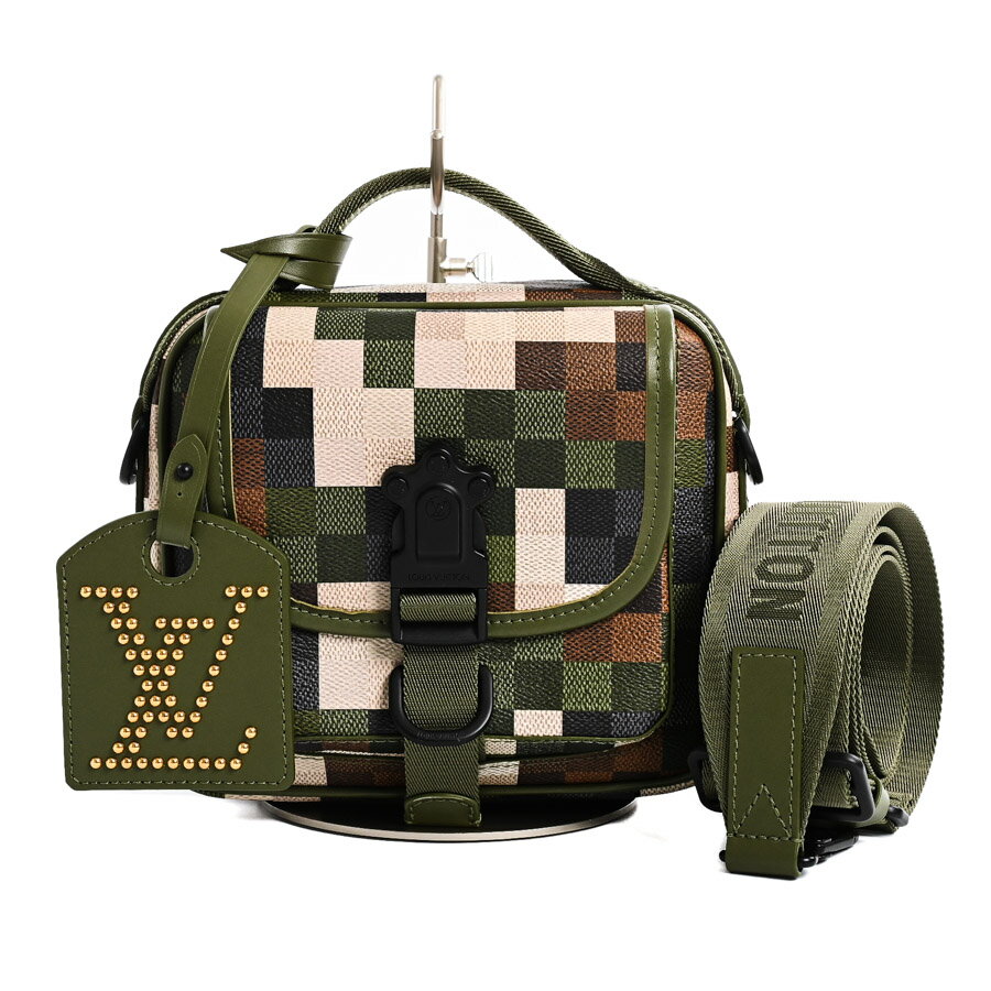 【中古】A品 ルイヴィトン クエストメッセンジャー ショルダーバッグ M24450 グリーン メンズ