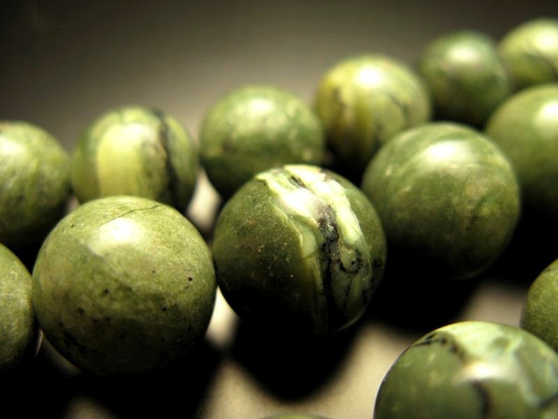 ◆別名【ドラゴンアイ】◆★8mm珠★グリーンオパール【緑蛋白石】★約40cm★極上 天然石！ビーズ！　　パワーストーン