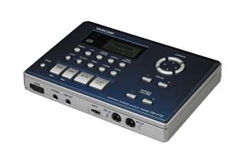 【送料無料】タスカム TASCAM CD-VT2(ACアダプター+接続ケーブル付) ポータブルCDミュージック＆ボイストレーナー