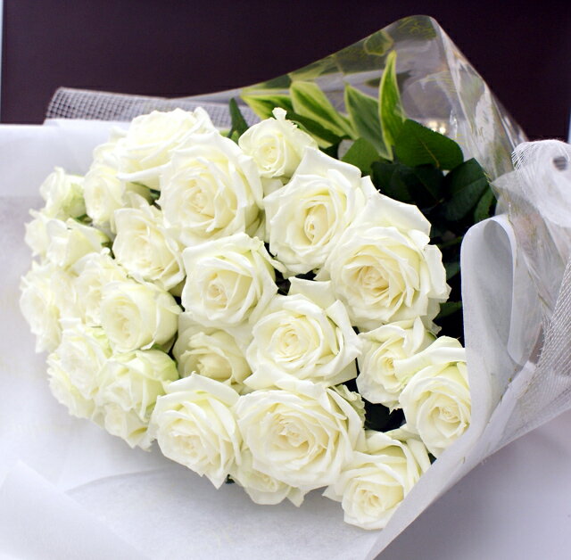 【本数指定で白いバラの花束】1本“心から尊敬しています”いう花言葉です【迷ったら素敵体験のショップレビュー・口コミ情報で比較下さい。】