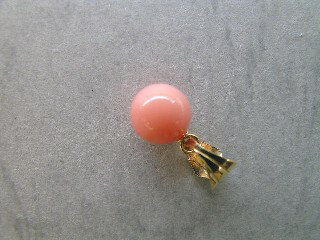 ピンク珊瑚丸玉のペンダント（6ミリ）