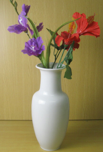 バーゲンセール白い　花瓶【tk1020point】【在庫処分、激安】【アウトレット】見栄えのいい