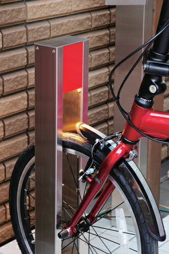 【サイクルスタンド】Cycle Stand type-A（ゲート型）自転車を止めた姿を美しく！画期的なスリム型スタンド。エントランスライトにもなる照明付き！一戸建てのエントランスのほか、集合住宅にもオススメ！