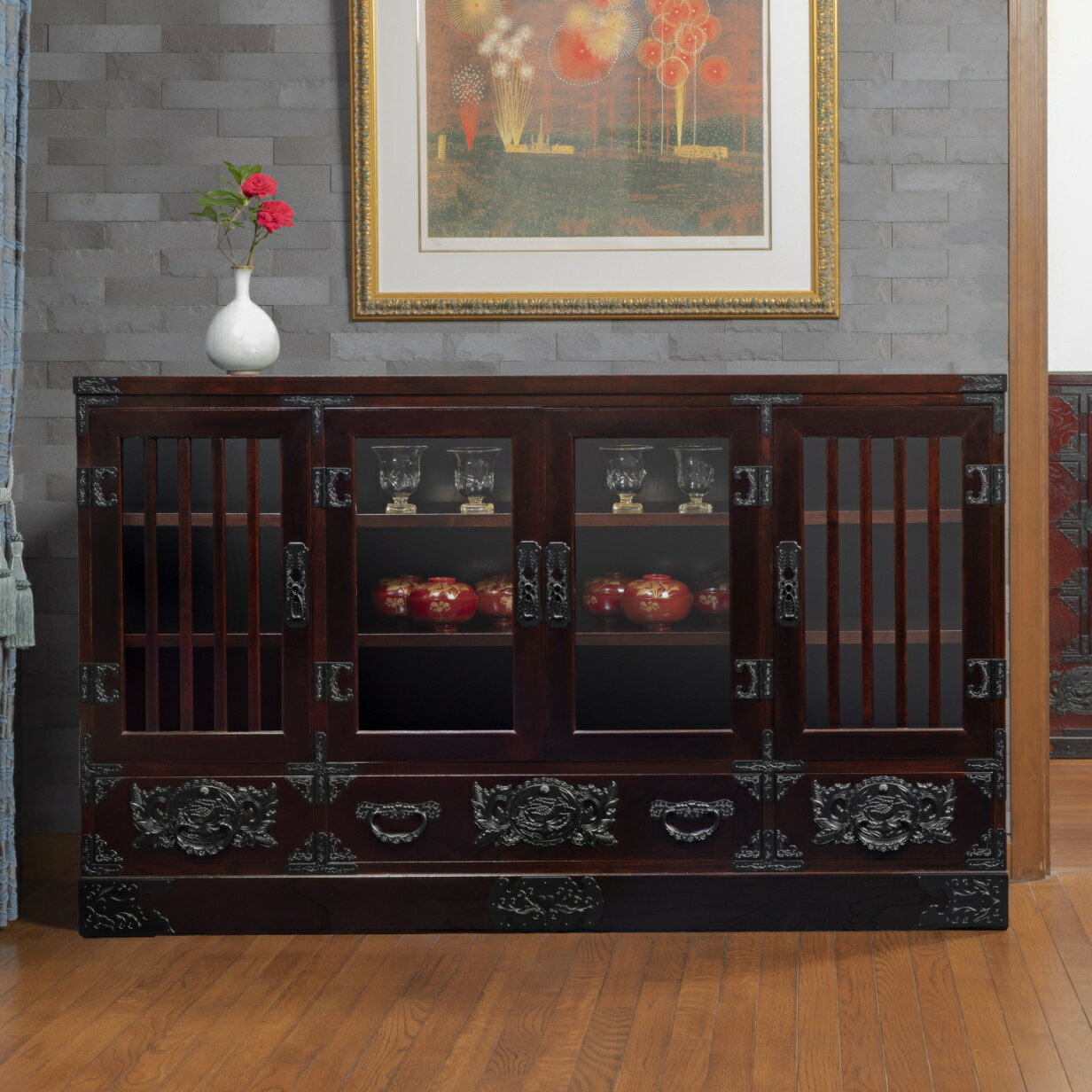 ［仙台箪笥］五尺サイドボード90 #406　和箪笥 収納家具 チェスト 引き出し付き 書類収納 飾り棚 食器棚 サイドボード リビング 漆塗り 金具 伝統工芸 欅材 桐無垢 日本製 高級 和モダン インテリア 国産家具 プレゼント 職人手作り 桐箪笥 岩谷堂箪笥 受け継ぐ家具 欅産業