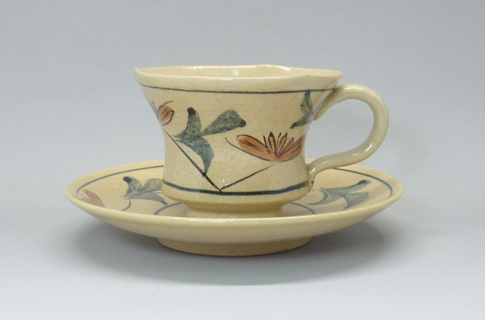 瀬戸 赤津焼伝統工芸士 利山 楽絵 碗皿伝統的工芸品の技術とセンスを、気軽なカップ＆ソーサーとして日々のくらしの中へ。