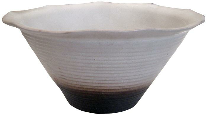 睡蓮鉢SKK−04【L】15号 SALE！【レビューで送料無料】白色で可愛いフリル型スイレン鉢！深さもあります！