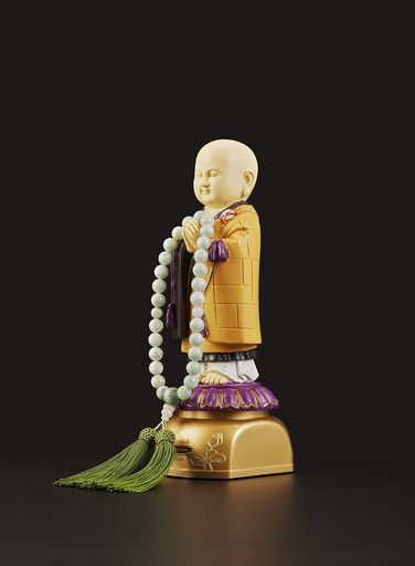 エスワールド我が家のお坊さん(袈裟タイプ)<strong>般若心経本</strong>体部___約8.5x8.5x20.5cm、土台部___約8x10x4cm