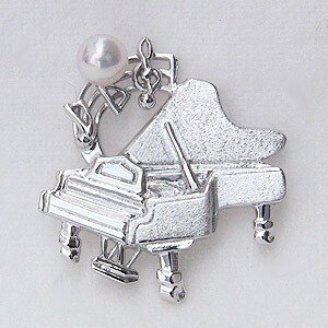【送料無料】ピアノブローチ ピアノ 楽器ブローチ ピアノバッチ アコヤ本真珠 3.5mm〜…...:shinjunomori:10000420