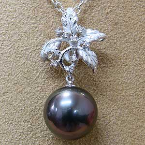 ネックレスペンダント 黒真珠パール PT900プラチナネックレス ダイヤモンド