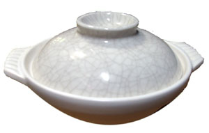 【日本製】シンプルなデザインがロングセラーのヒミツ！銀峯陶器の貫入土鍋　6号