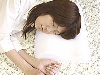 ★低めサイズ60mm★熟睡してキレイになろうね！うわさの 低反発枕 マイナスイオン生成 低反発枕 高通気　FISLAND 低反発枕 ナチュール♪