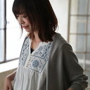 掘り出しバザールイベント商品のためお客様都合での返品・交換不可カーデの中のアクセ