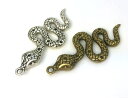 ★☆金属チャーム ヘビ A 5個入り サイズ50*21mm 厚5.5mm(頭) アンティークゴールド(真鍮古美) 銀古美 2色展開 立体 パーツA 蛇