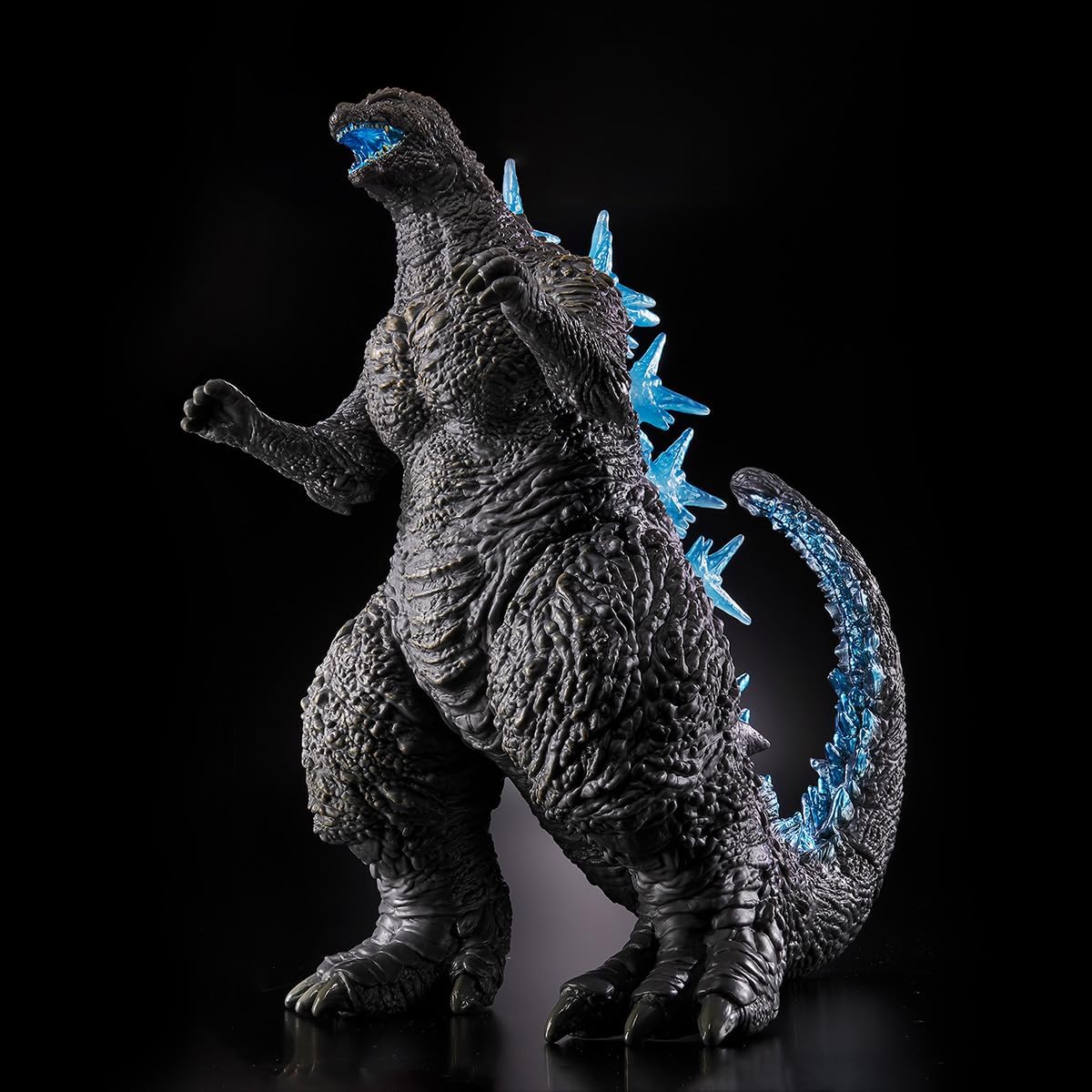 【新品】1週間以内発送　怪獣王シリーズ ゴジラ(2023) 熱線放射カラーver. バンダイ (BANDAI) PVC<strong>フィギュア</strong>シリーズ 『<strong>ゴジラ-1.0</strong>』 ソフビ かいじゅう 特撮 映画 発光カラー