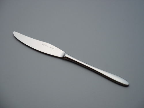 琵琶　ディナーナイフ（共柄）鋸刃付アルファクトの最高級ステンレス・カトラリー　