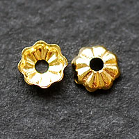 小さな座金・ビーズキャップ金具　金色（ゴールド）　3．5mm　10コ入り　が55円！　（Z−102）