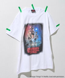 FREAK'S STORE Stranger Things Poster T-shirt <strong>フリークスストア</strong> トップス カットソー・Tシャツ ホワイト グレー【送料無料】