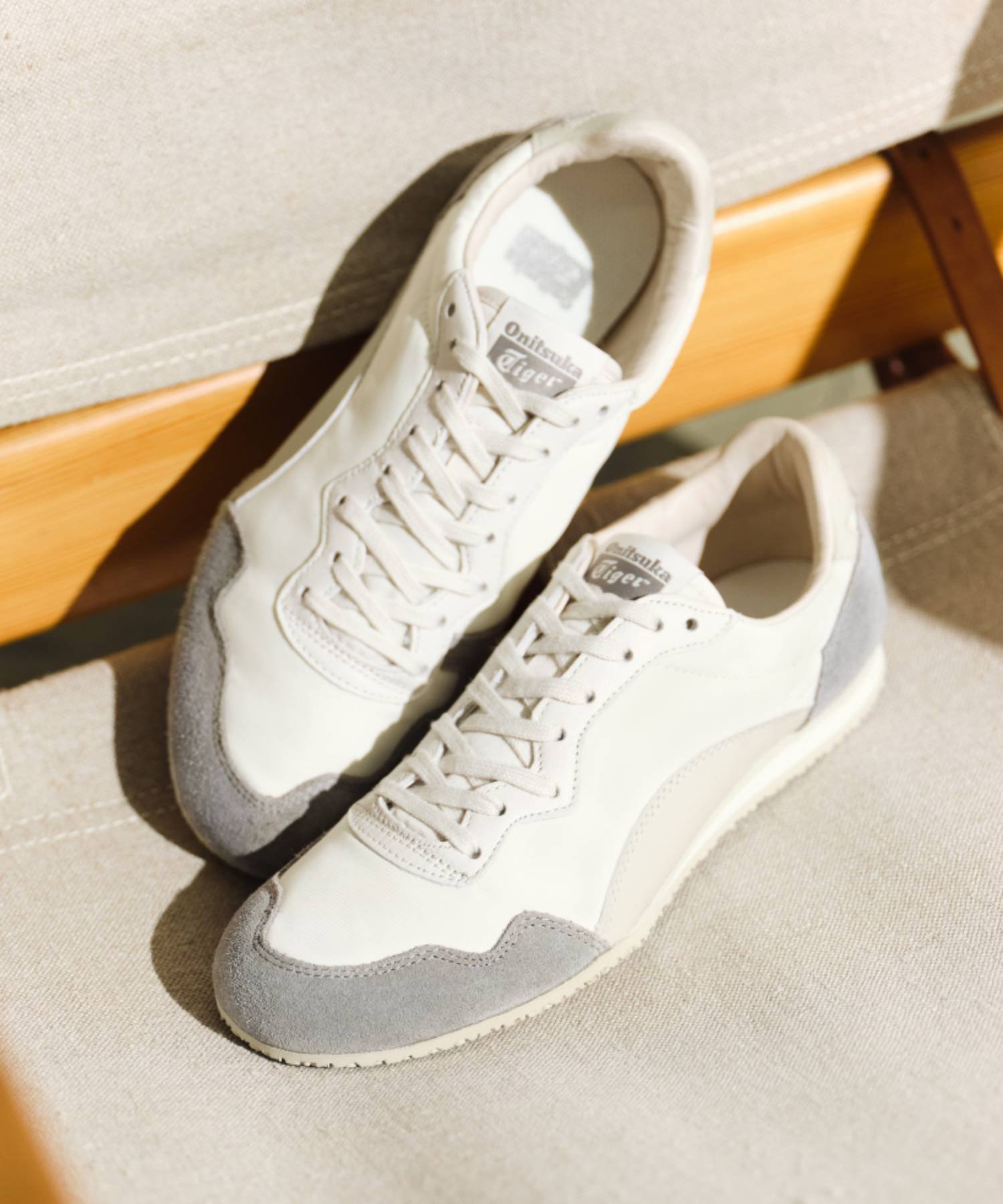 Onitsuka Tiger (U)【公式ショップ】SERRANO CL オニツカタイガー シューズ・靴 スニーカー ベージュ ブラック【送料無料】