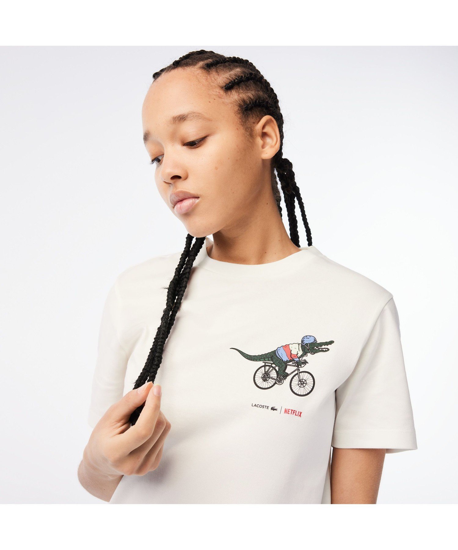 【SALE／40%OFF】LACOSTE 『Lacoste x Netflix』 アレンジワニロゴレディースTシャツ <strong>ラコステ</strong> トップス カットソー・Tシャツ ホワイト ブルー【送料無料】