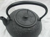 南部鉄瓶(a iron　kettle）お茶茶もみじ1.2L　わらじの台座付...:sumisakura:10003160