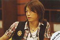 【中古】生写真(男性)/アイドル/KAT-TUN KAT-TUN/亀梨和也/バストアップ/横型/チェック柄の服/目線上/公式生写真【10P06may13】【fs2gm】【画】