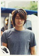 【中古】生写真(ジャニーズ)/アイドル/SMAP SMAP/香取慎吾/上半身・Tシャツグレー/公式生写真【タイムセール】 - ネットショップ駿河屋　楽天市場店