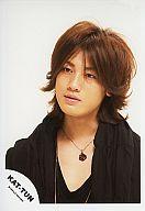 【中古】生写真(男性)/アイドル/KAT-TUN KAT-TUN/赤西仁/バストアップ・黒ジャケット・ネックレス・顔傾げ・背景白・体左斜め向き/公式生写真【10P06may13】【fs2gm】【画】