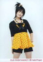 【中古】生写真(ハロプロ)/アイドル/Berryz工房 Berryz工房/嗣永桃子/膝上・左手腰・衣装黒黄・ドット柄・口閉じ・胸元に黒リボン・背景白/公式生写真