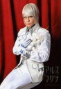 【中古】生写真(男性)/歌手 アルスマグナ/矢田悠記(泉奏)/膝上・衣装白・左向き・座り・右手胸・左手重ね・後ろカーテン赤/「アルスマグナ」ブロマイド