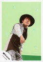 【中古】生写真(ジャニーズ)/アイドル/関ジャニ∞ 関ジャニ∞/村上信五/膝上・衣装黒グレー白・帽子・体右向き・仰け反り・右手前・目線左上・背景緑/「パノラマ」PV&ジャケ写撮影/公式生写真