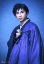 【中古】生写真(男性)/俳優 滝口幸広(弥勒)/上半身・衣装黒・紫・右手胸元・背景青・キャラクターショット/舞台「犬夜叉」ブロマイド【タイムセール】