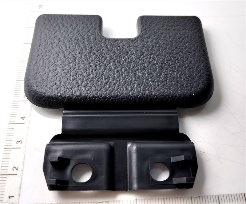 セレナ用 カバー スライド レールのみ 88565-1VA2B DAA-HFC26 日産純正部品