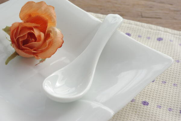 白い食器　陶製デザートスプーン＜ホワイト＞　アウトレット商品/スプーン