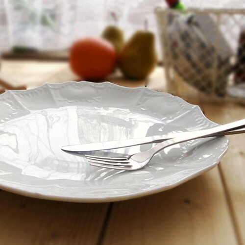 キング　27cm　プレート (アウトレット)【白い食器 パスタ皿 大皿 業務用食器】とってもエレガントな白い食器です。メイン料理もばっちりな27cmプレート