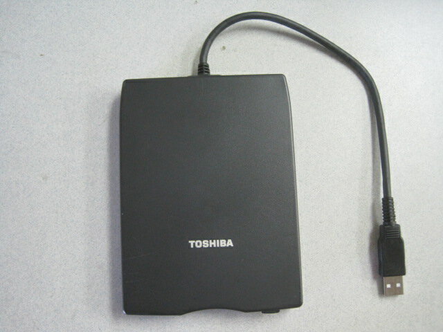 【あす楽対応】【送料無料】【USED】TOSHIBA 東芝製外付け USB外付けフロッピーディスクドライブFDD PA3109U-3FDD/USB接続Wind Me/98/2000/XP/Vista/7/Mac OS対応【FS_708-7】【RT】再入荷！送料無料でお届けいたします♪