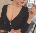 2点送料無料新作春秋ファッション レディース長袖シャツ 夜店 ボディコン 胸元 スリムTシャツ ショットタイプ セクシー ぴったりシャーツ トップス 無地 日常服 通学服 団服個性 スリム効果 Vネック ファスナー 黒:■商品説明■ ■素 材■綿 ■セット内容■シャツ ■サイズ■ S:着丈:51肩幅:33バスト:70 M:着丈:53肩幅:34バスト:74 L:着丈:54肩幅:35バスト:78 XL:着丈:56肩幅:36バスト:82 XXL:着丈:57肩幅:37バスト:86 個人測った寸法になります。数センチの誤差が出る場合がありますので参考にして下さいませ。 ■納期■ ご入金確認後、3-5営業日以内に発送いたします ■注意■ ※写真はサンプル品となります。PCの利用環境、撮影環境などにより、少々異なる可能性がありますので、細部までこだわる方、完璧を求める方のご入札はご遠慮いただいております。 ※撮影の為、画質等の関係上、色などが実際の商品と若干違ってしまうこともあるかもしれませんがご理解のほどご入札ください。予めご了承ください。 http://hb.afl.rakuten.co.jp/hgc/g00sj591.q0w82f36.g00sj591.q0w83a05/?pc=http%3A%2F%2Fitem.rakuten.co.jp%2Ftakedasatoshi%2Fldt-32%2F&m=http%3A%2F%2Fm.rakuten.co.jp%2Ftakedasatoshi%2Fi%2F10000969%2F