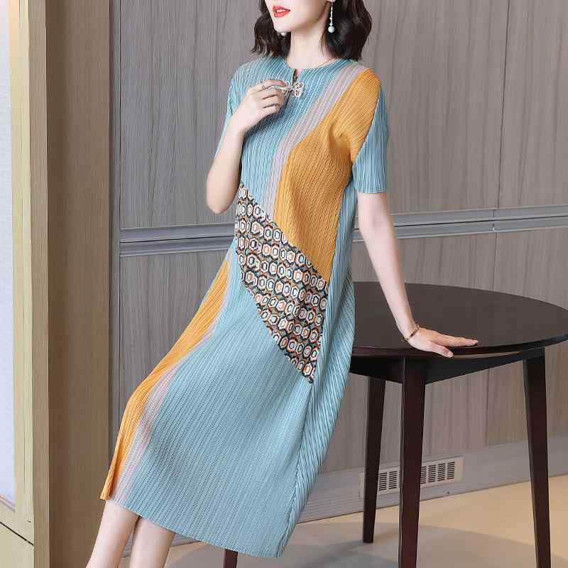 ワンピース レディース 半袖 ギャザー ゆったりサイズ 体型カバー 着痩せ ラウンドネック ミドル丈 ポリエステル 青色 ブルー 孔雀藍 通勤 普段使い かわいい きれいめ