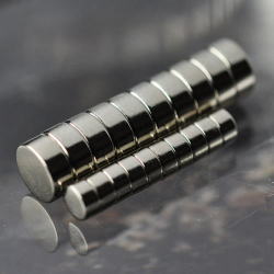 ネオジム磁石 丸形 N50 直径2.5mm x 高さ1.5mm （10個入） HIQPARTS ハイキューパーツ MGN2515]