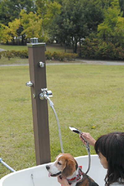 ペットのための清潔・安心ペットバス【立水栓・水栓・鉢】　ペットバス シャワープレイス　カラー：チャコールブラウン　大型のペットも楽に洗えます（立水栓）※送料無料　代引交換不可※【smtb-k】【kb】