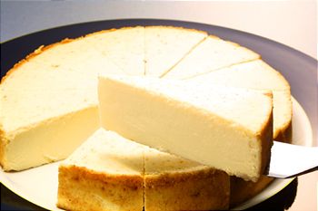 ニューヨークチーズケーキ　プレーン　（直径約8インチ/ホールケーキ）≪本格・本場の冷凍ケーキ≫【YDKG-tk】